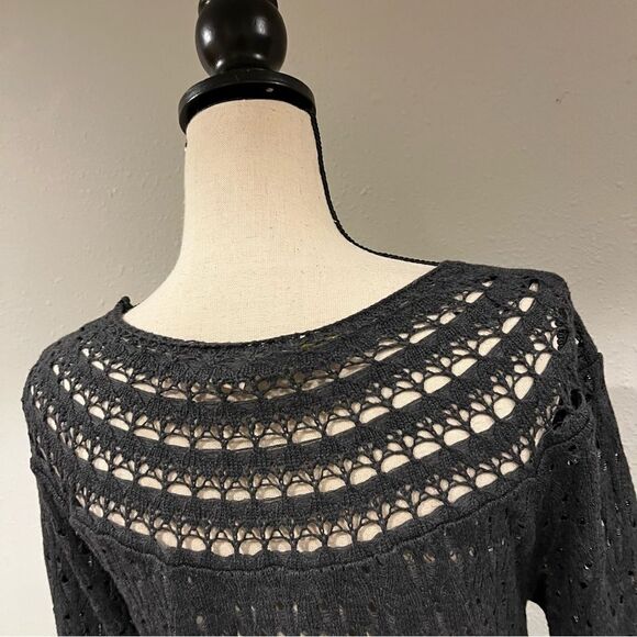 Open knit charcoal color sweater - Picture 7 of 13